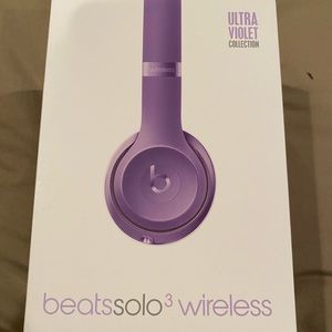 Beats Solo Wireless headphones